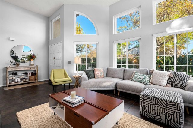 8896 Highwood Dr C, San Diego, CA 92119