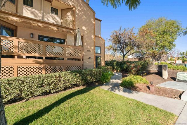 8896 Highwood Dr C, San Diego, CA 92119