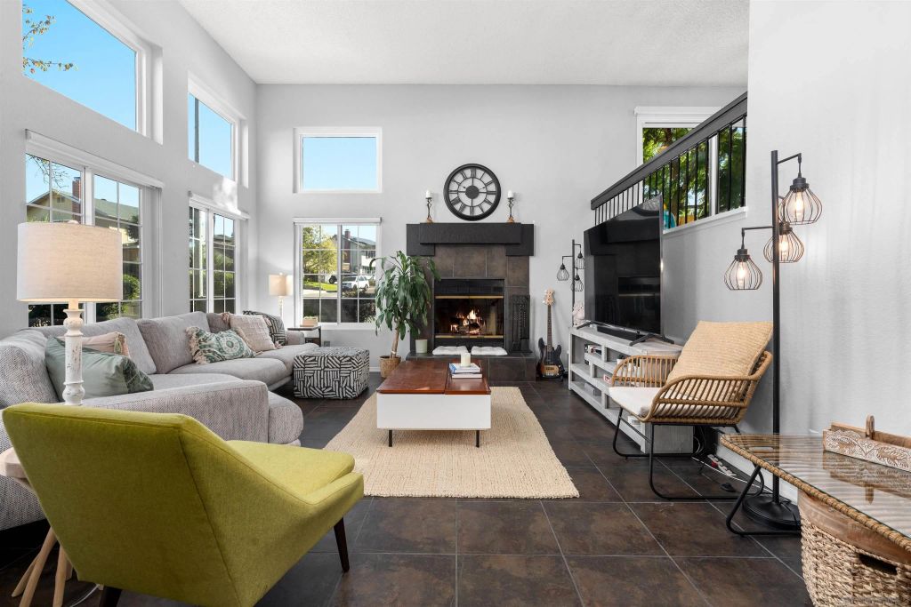 8896 Highwood Dr C, San Diego, CA 92119