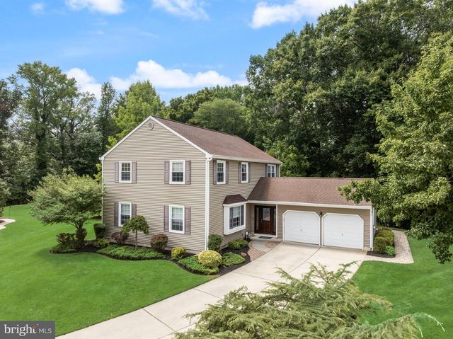 3 LANCELOT CT, Mount Laurel, NJ 08054