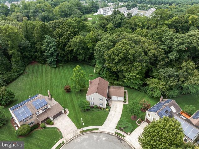 3 LANCELOT CT, Mount Laurel, NJ 08054