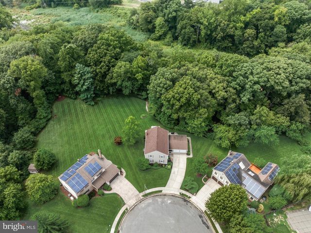 3 LANCELOT CT, Mount Laurel, NJ 08054
