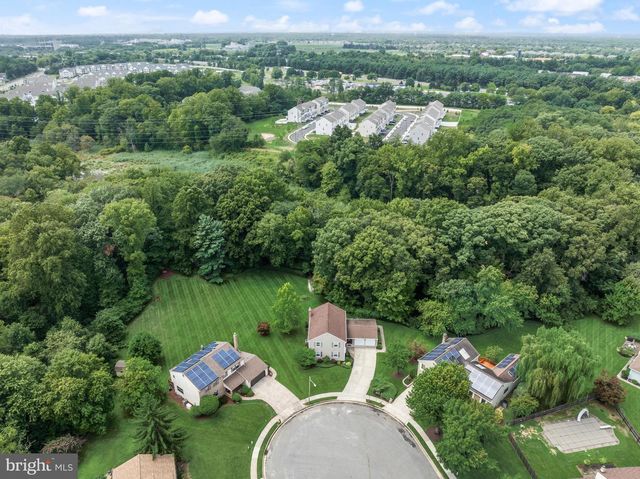3 LANCELOT CT, Mount Laurel, NJ 08054