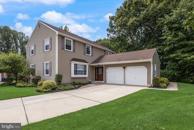 3 LANCELOT CT, Mount Laurel, NJ 08054