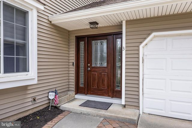 3 LANCELOT CT, Mount Laurel, NJ 08054