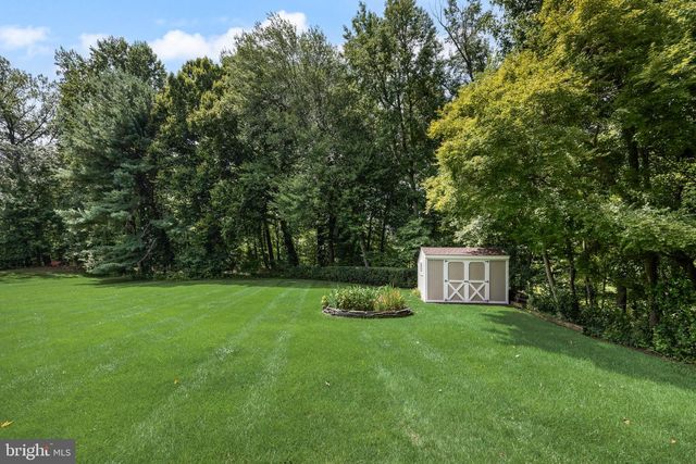 3 LANCELOT CT, Mount Laurel, NJ 08054