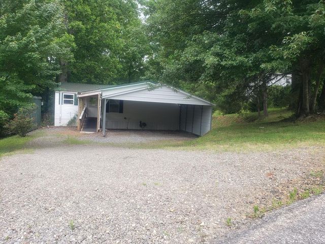 472 Barnard Road, Hayesville, NC 28904