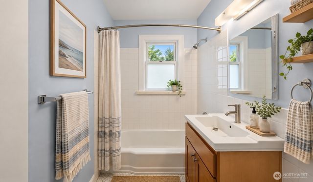 1768 Alki Avenue SW, Seattle, WA 98116