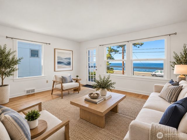 1768 Alki Avenue SW, Seattle, WA 98116