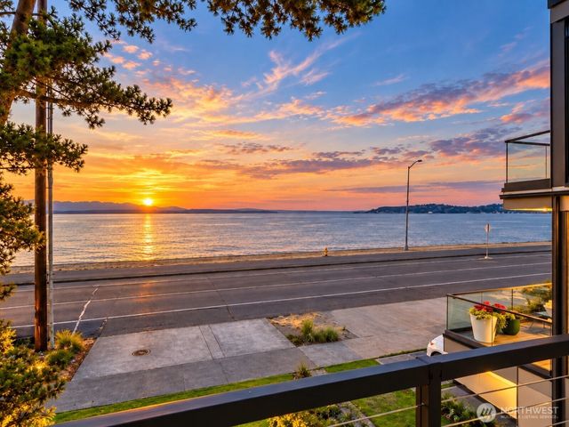 1768 Alki Avenue SW, Seattle, WA 98116