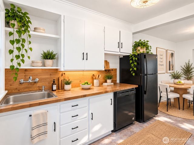 1768 Alki Avenue SW, Seattle, WA 98116
