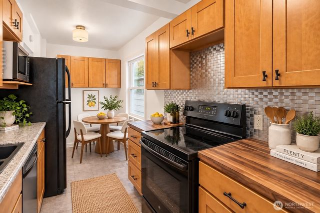 1768 Alki Avenue SW, Seattle, WA 98116