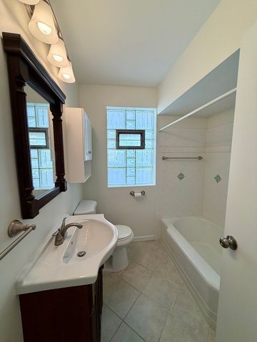 5745 S SAYRE Avenue, Chicago, IL 60638