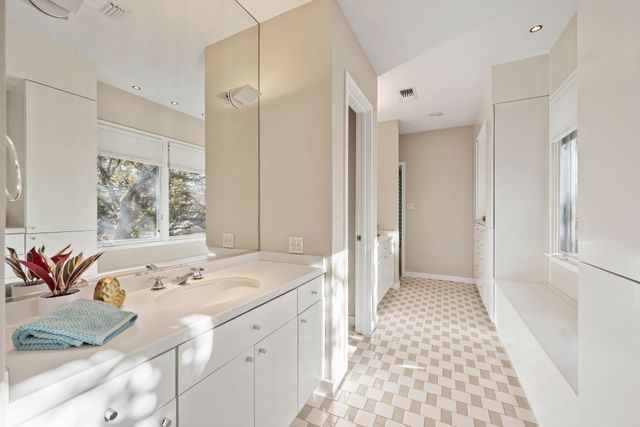 960 Brittany Court, Southlake, TX 76092