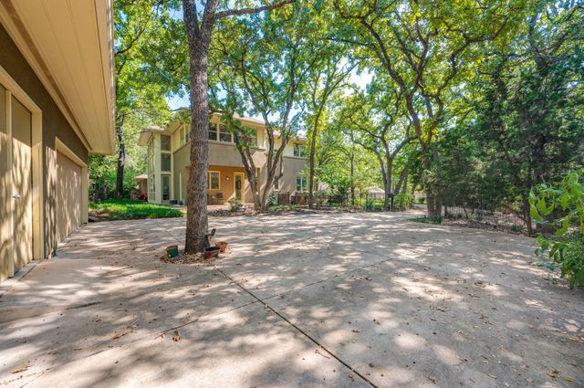 960 Brittany Court, Southlake, TX 76092