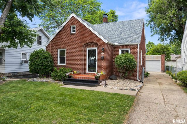 2207 W KELLOGG Avenue, West Peoria, IL 61604