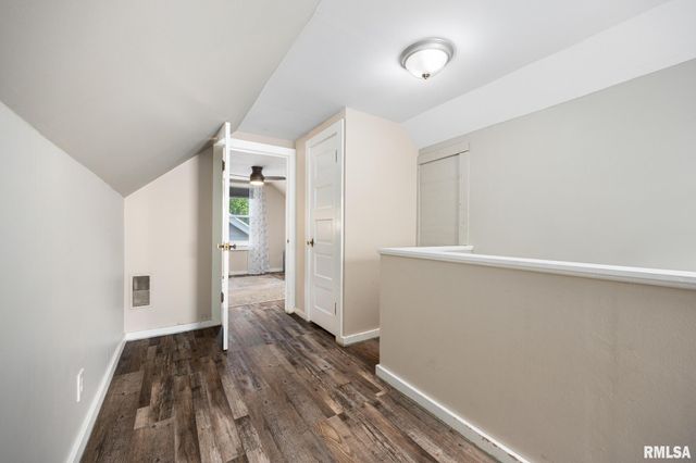 2207 W KELLOGG Avenue, West Peoria, IL 61604