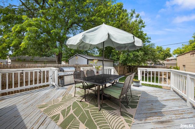2207 W KELLOGG Avenue, West Peoria, IL 61604