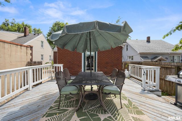 2207 W KELLOGG Avenue, West Peoria, IL 61604