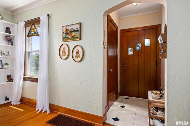 2207 W KELLOGG Avenue, West Peoria, IL 61604