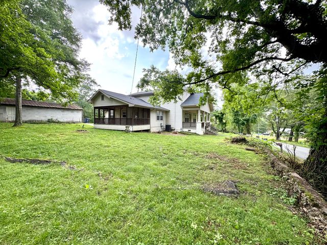 205 Wheeler Avenue, Chickamauga, GA 30707