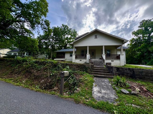 205 Wheeler Avenue, Chickamauga, GA 30707