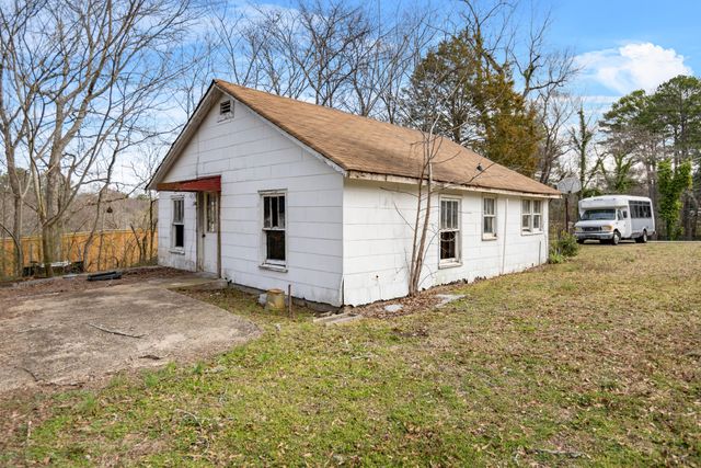 205 Wheeler Avenue, Chickamauga, GA 30707
