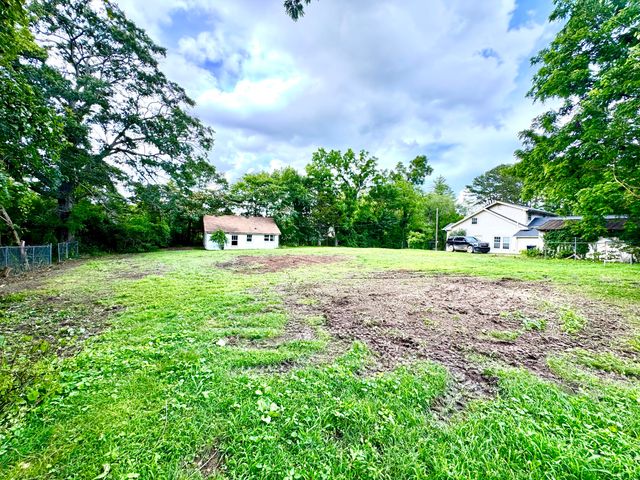 205 Wheeler Avenue, Chickamauga, GA 30707
