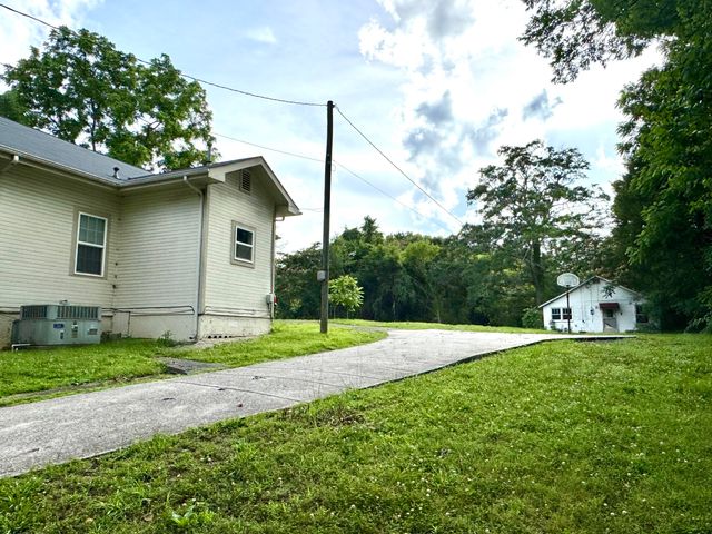 205 Wheeler Avenue, Chickamauga, GA 30707