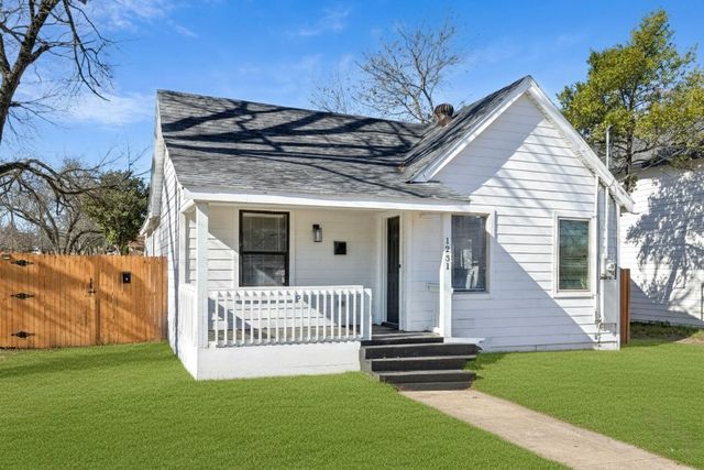 1231 S Edgefield Avenue, Dallas, TX 75208