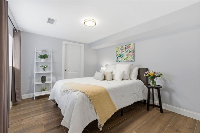 73 Bartlett Rd 1, Winthrop, MA 02152