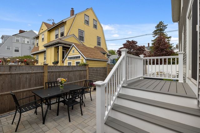 73 Bartlett Rd 1, Winthrop, MA 02152