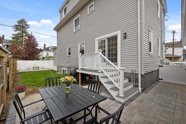 73 Bartlett Rd 1, Winthrop, MA 02152