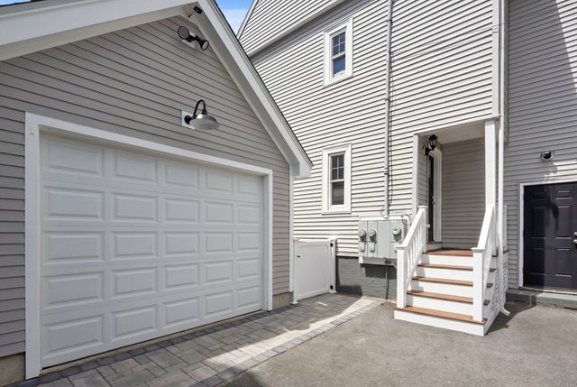 73 Bartlett Rd 1, Winthrop, MA 02152