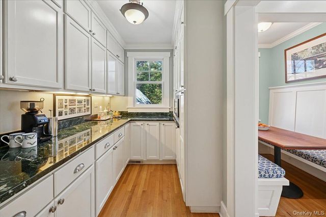 31 Emerson Road, Larchmont, NY 10538