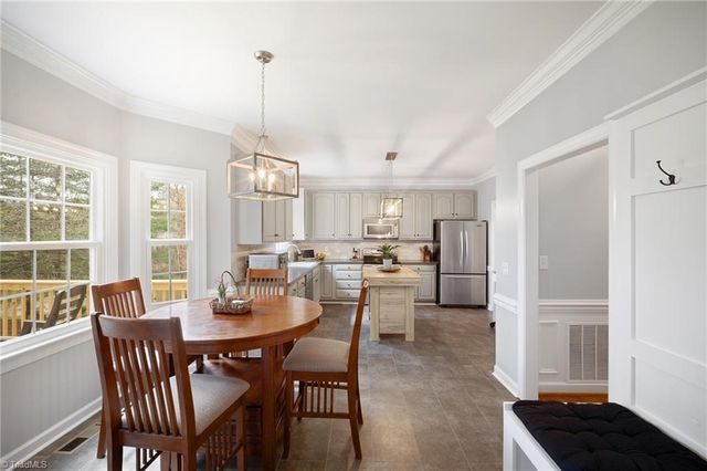 8105 Slane Court, Clemmons, NC 27012