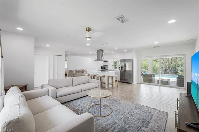 27164 Edenbridge CT, Bonita Springs, FL 34135