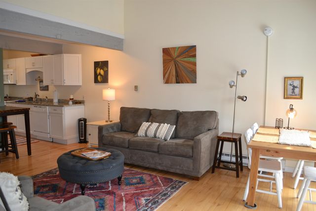 105 Williams Lane C, Hartford, VT 05059