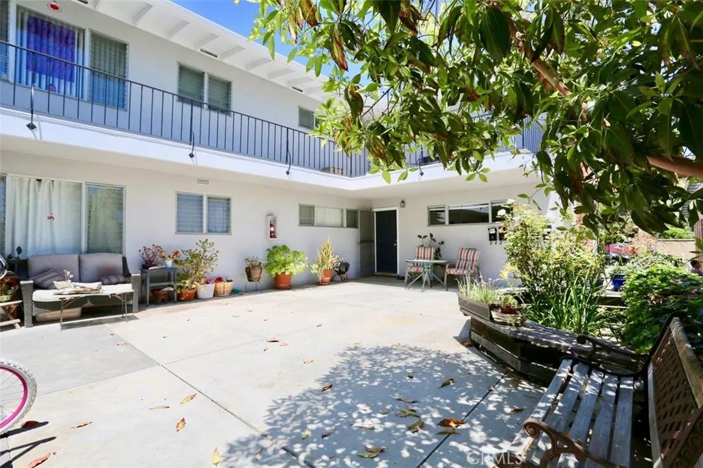 291 Cypress Drive 4, Laguna Beach, CA 92651
