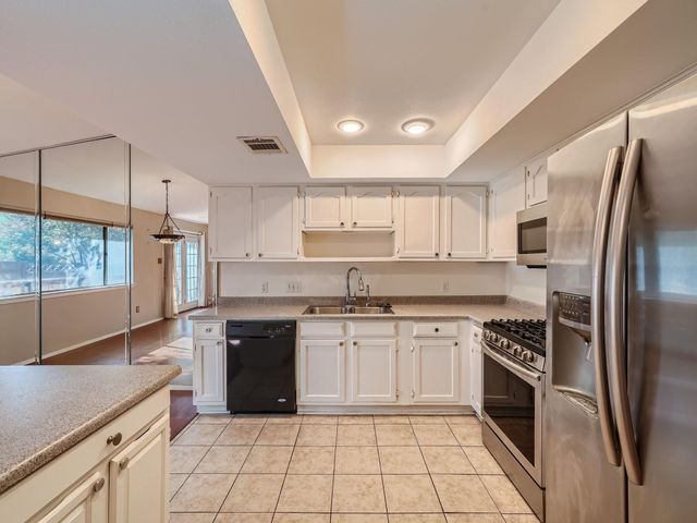 2002 Verbena DR 1336B, Austin, TX 78750