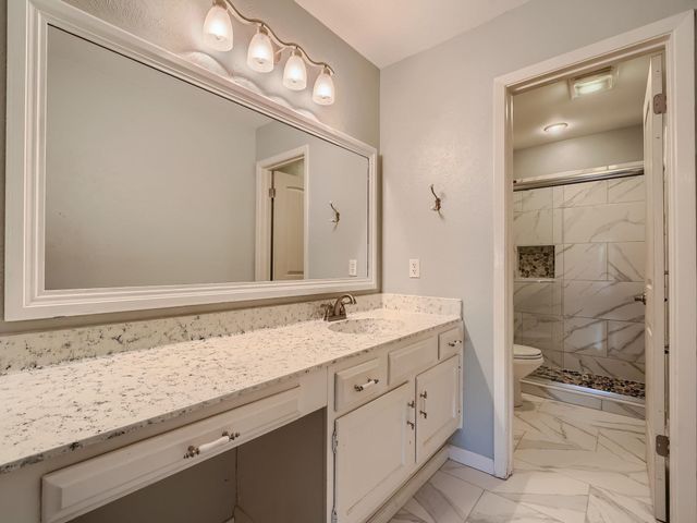 2002 Verbena DR 1336B, Austin, TX 78750