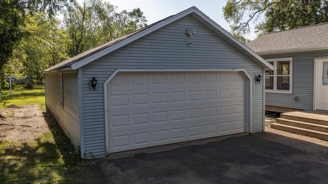 116 PINE STREET, Waupaca, WI 54981