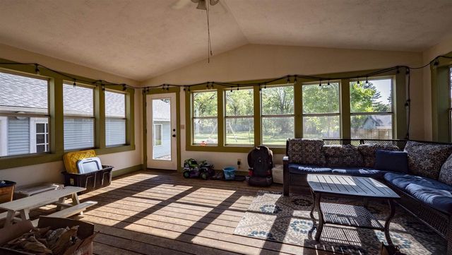 116 PINE STREET, Waupaca, WI 54981