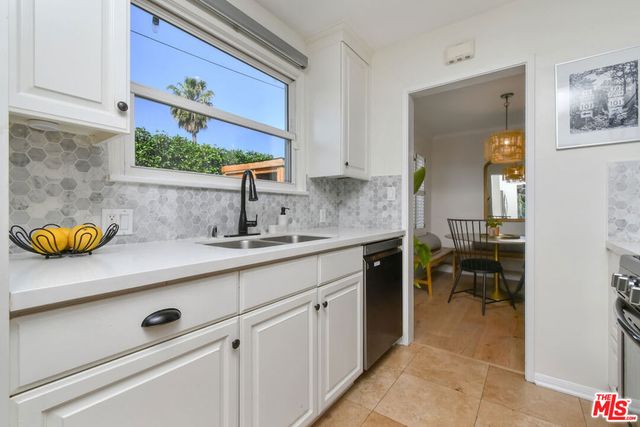 14418 Collins Street, Sherman Oaks, CA 91401