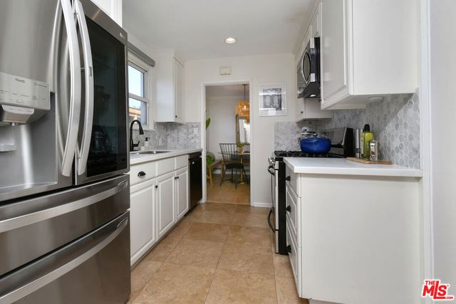 14418 Collins Street, Sherman Oaks, CA 91401