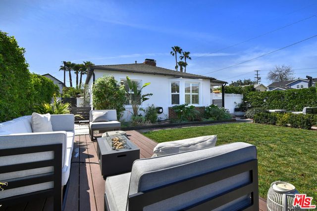 14418 Collins Street, Sherman Oaks, CA 91401