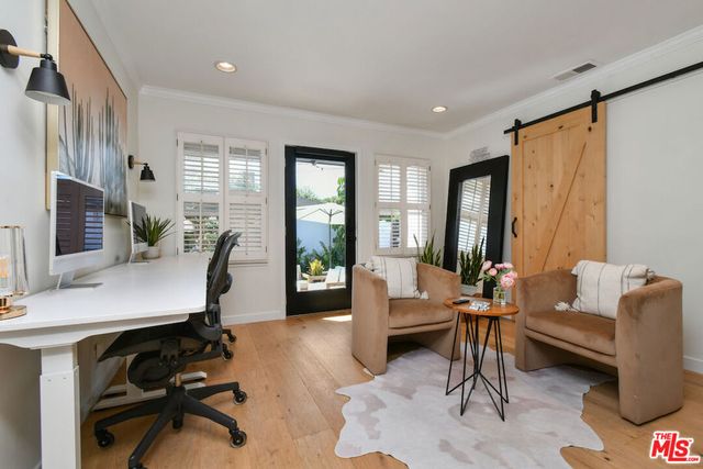 14418 Collins Street, Sherman Oaks, CA 91401