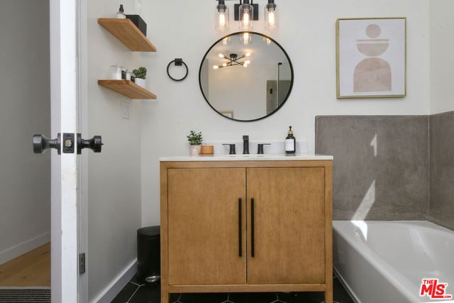 14418 Collins Street, Sherman Oaks, CA 91401