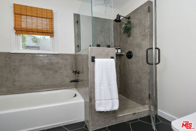 14418 Collins Street, Sherman Oaks, CA 91401