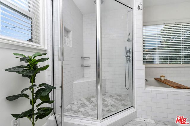 14418 Collins Street, Sherman Oaks, CA 91401